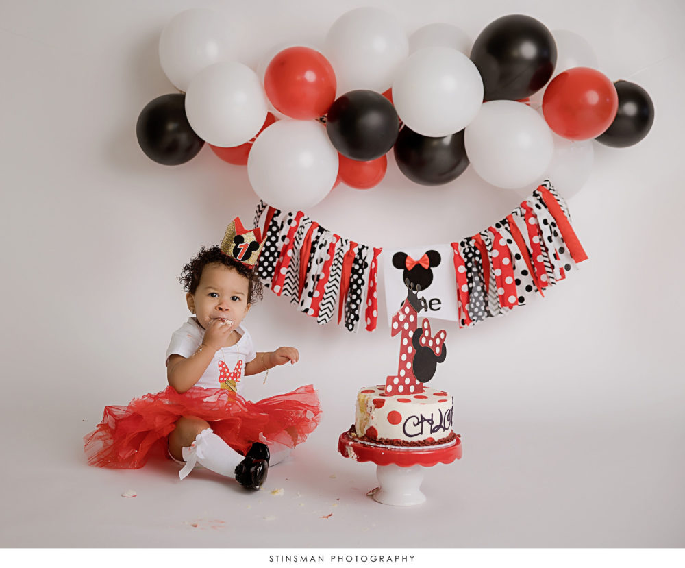 minnie mouse cake smash for first birthday