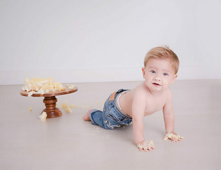 Simple Lifestyle First Birthday Session